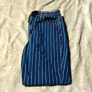 American Eagle regular size 8 Mom jeans stripped